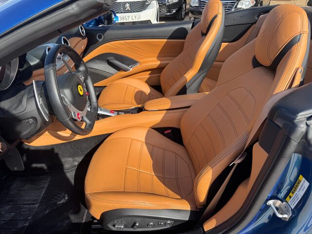 FERRARI CALIFORNIA T CONVERTIBLE AUTO SPANISH LHD IN SPAIN 28000 MILES FFSH 2014